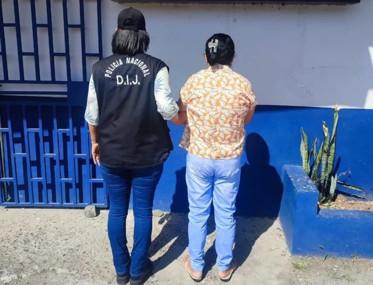 Aprehenden a mujer con condena pendiente de 4 años