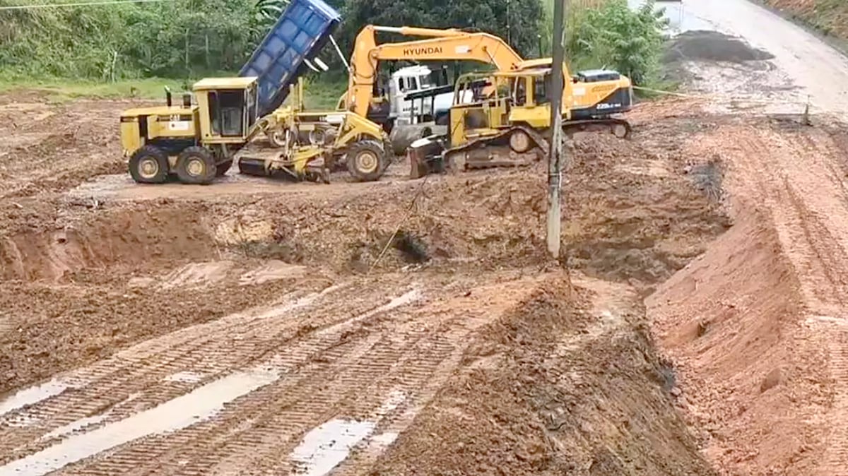 Reparación de la vía en Loma de San Pedro se extenderá hasta fin de año