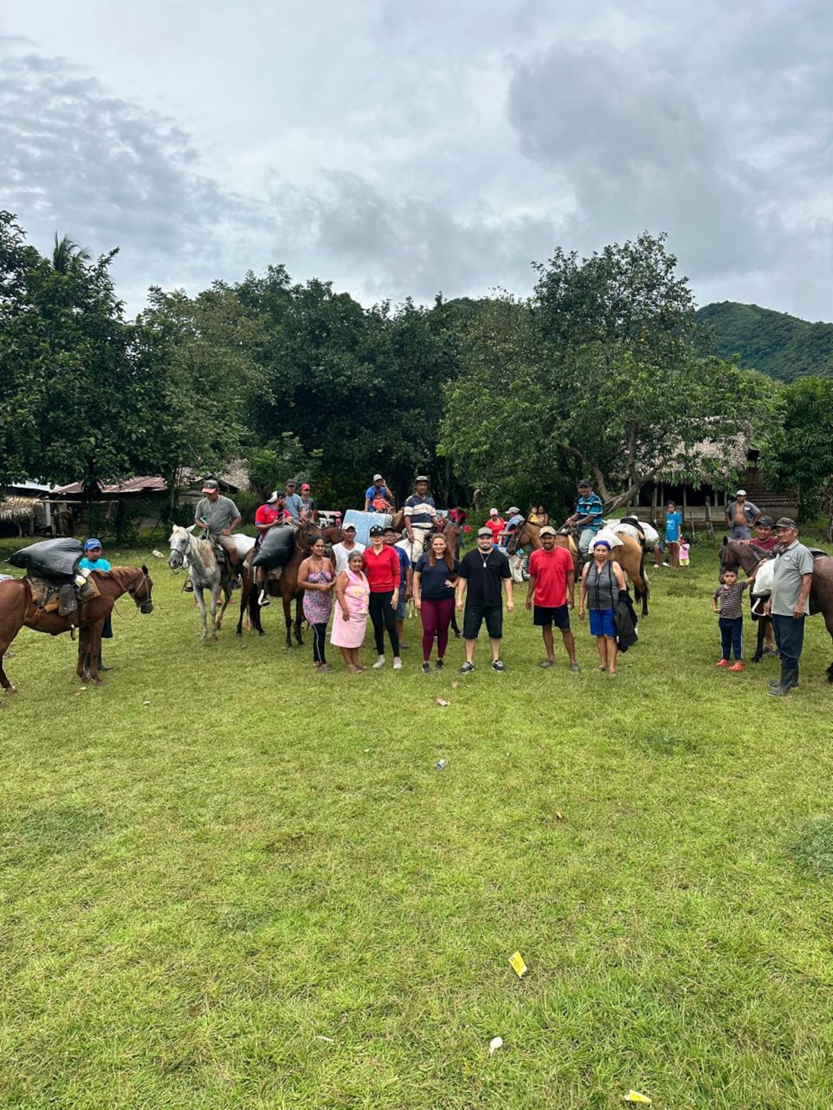 Exclusiva. ¡Niños, adultos mayores y hasta una mujer embarazada! Comunidad de La Patriota, Veraguas, clama por ayuda tras el terremoto; denuncian que las autoridades no han llegado