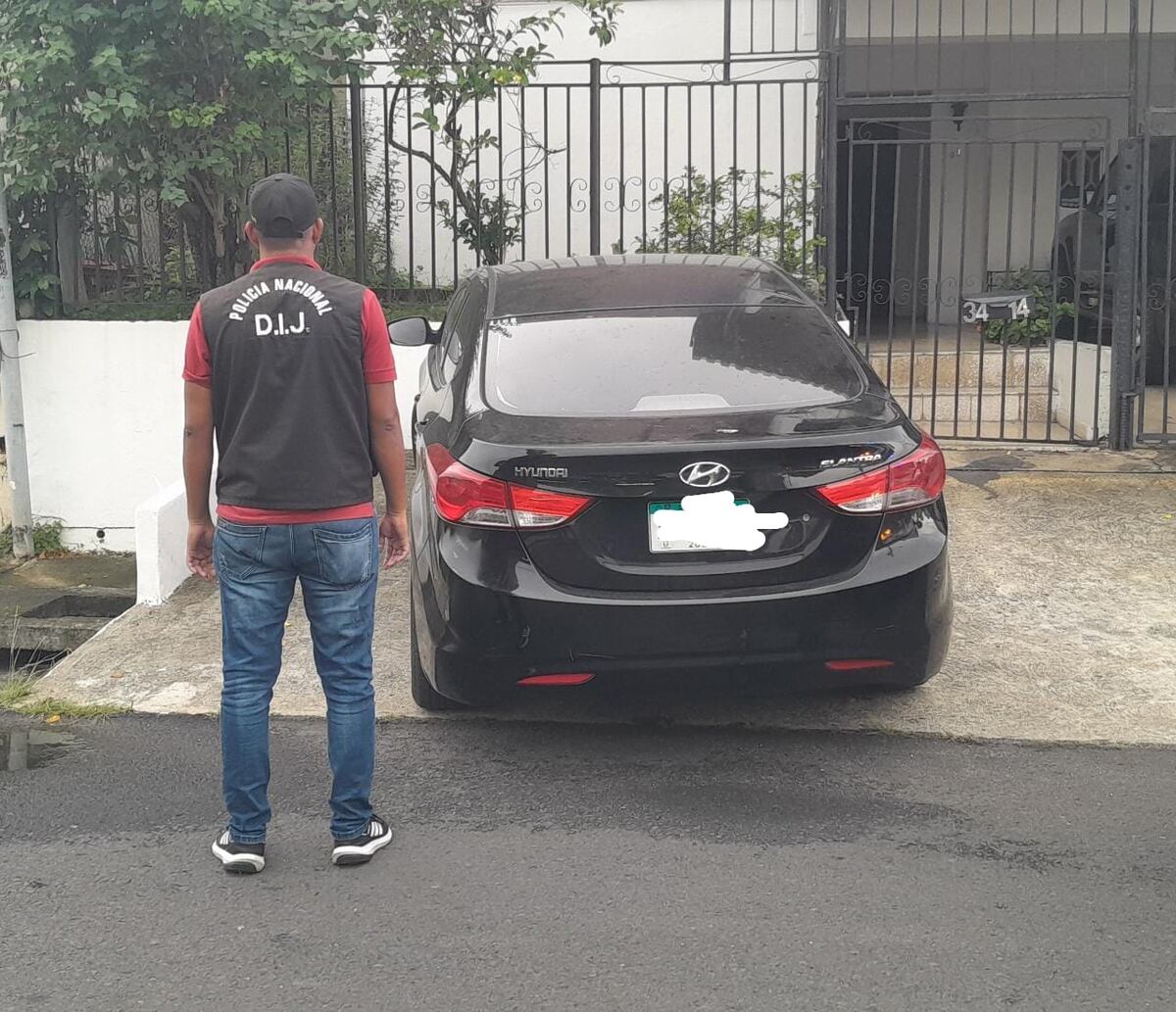 Caen bandas roba autos