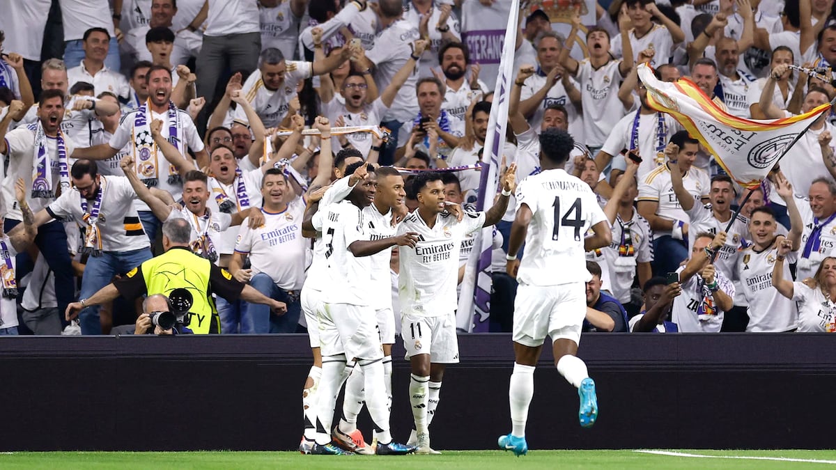 Real Madrid golea 5-1 al Salzburgo y mantiene viva su lucha en la Champions League