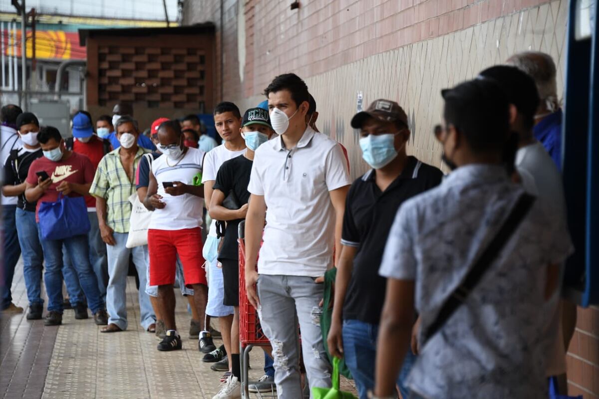 Se les cumplió el deseo. Hombres podrán salir este sábado según su número de cédula