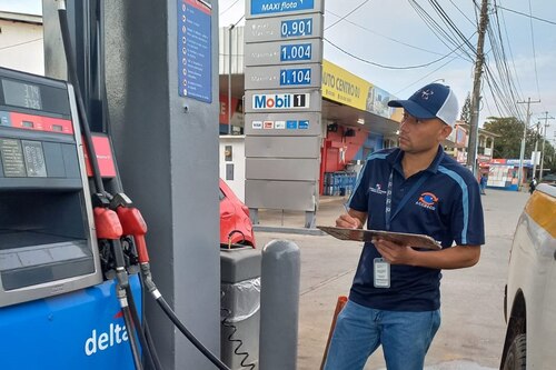 Acodeco verifica los nuevos precios de combustibles