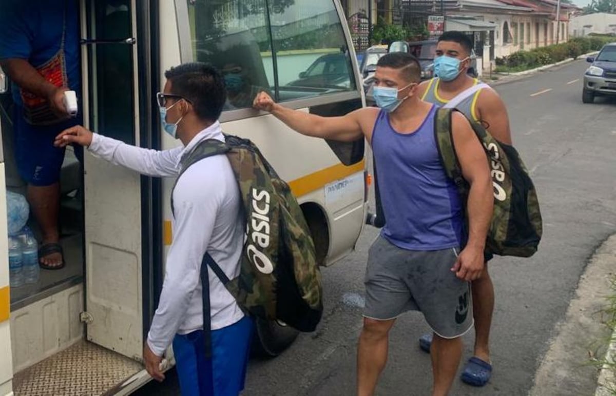 La lucha libre y grecorromana se toma las playas de Coclé