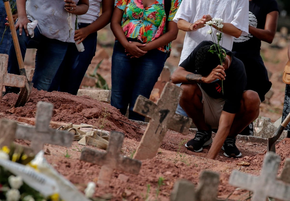 Brasil llega a 436 mil 537 muertes por covid; registra más de 29 mil nuevos casos