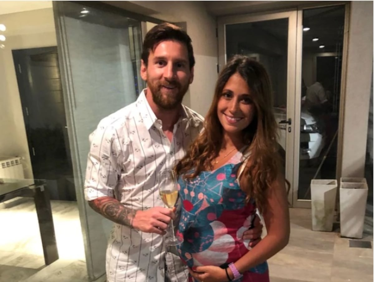 Es mentira. Shakira y la esposa de Lionel Messi no son enemigas