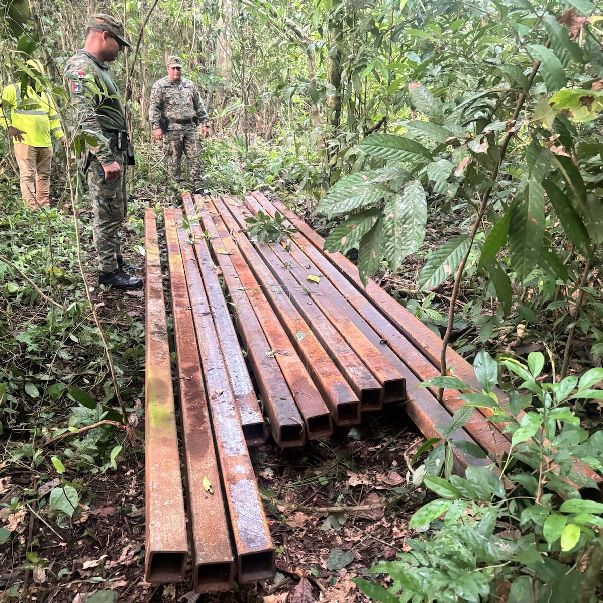 Patrulla Cazador frustra robo de material en obra fronteriza en Paso Canoas