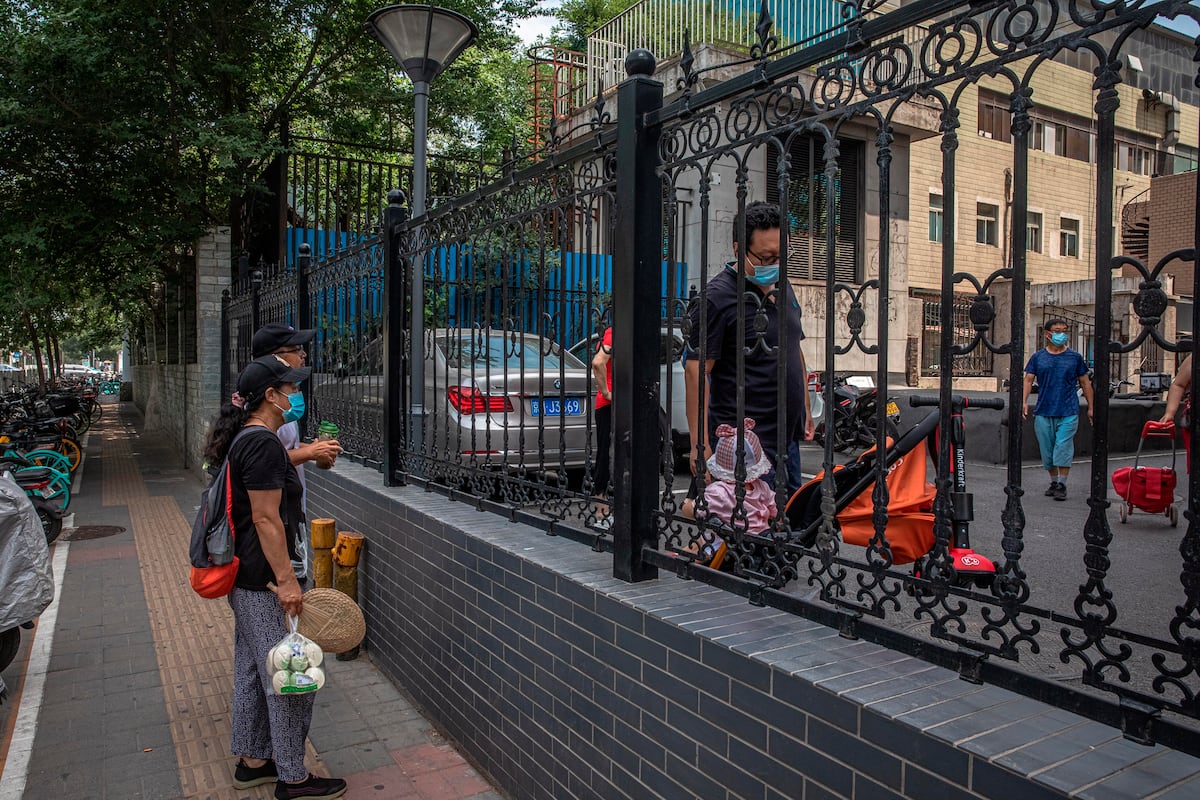 Miedo en China por rebrote causa la suspensión de más de mil vuelos