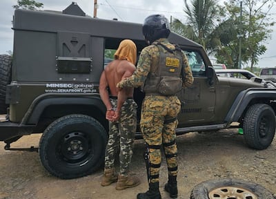 Lo buscaban por disparar contra fronterizos: venezolano sin documentos cayó tras intentar esconderse en un taller y una residencia +VIDEO