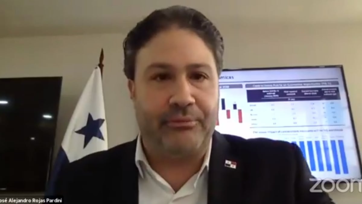 Ministro enciende las redes. Habla de supuesto maquillaje a estado financiero de Panamá. Videos