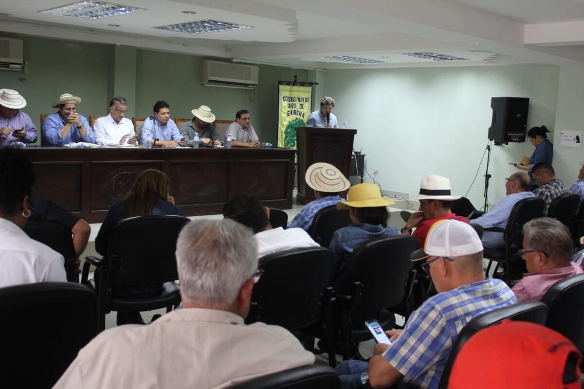 Se preparan para afrontar sequía en Azuero