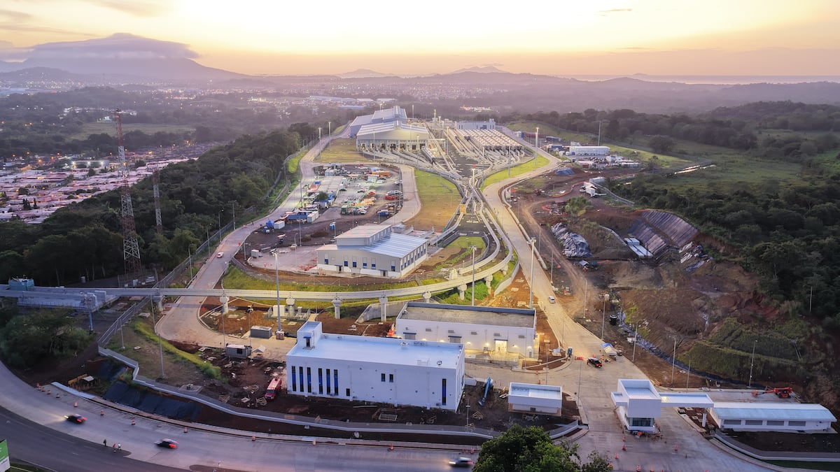 ¡El West ve la luz al final del tranque! El monorriel de la Línea 3 realizó su primera prueba 