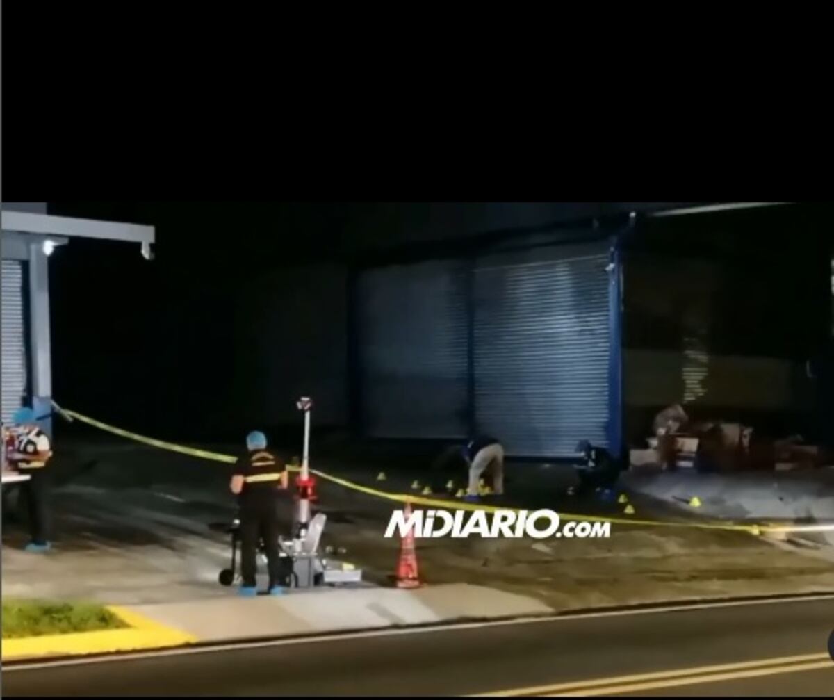 Asesinan a tiros a un hombre en la Ave. 12 de Octubre. Dispararon desde un taxi en marcha. Video