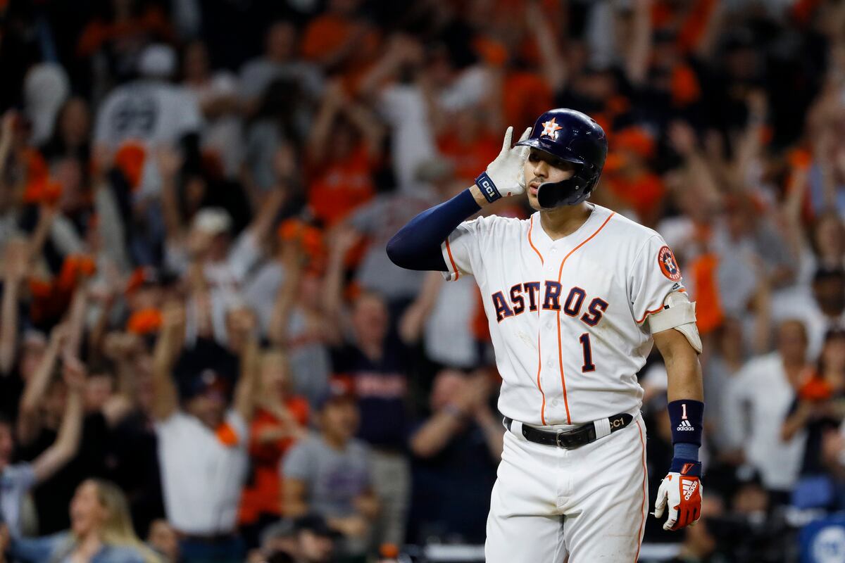 Astros empatan serie, con jonrón de Correa en la 11ma. Video