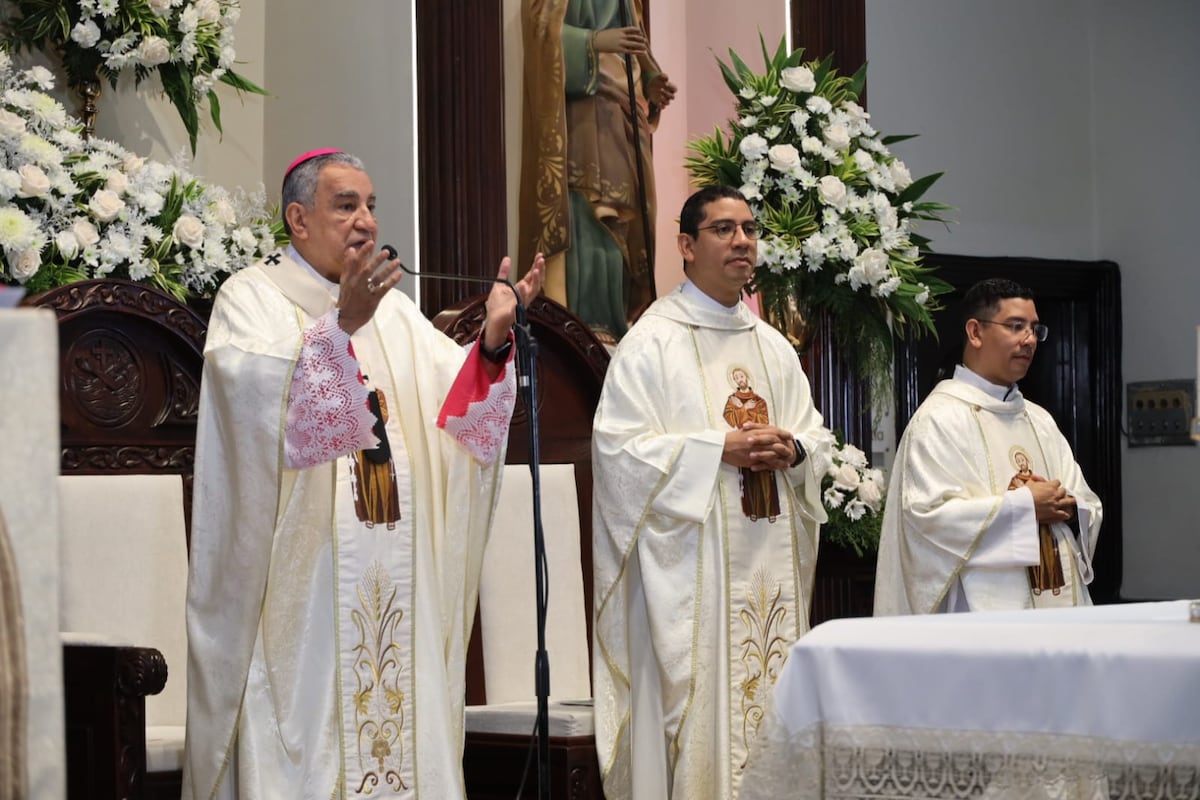 ‘Nadie debería decidir qué voces tienen derecho a hablar’: Ulloa pide escuchar a quienes piensan distinto en Panamá