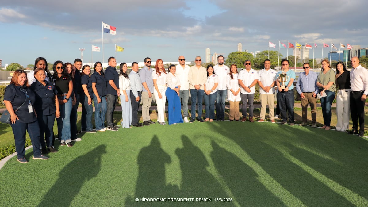 ‘Sol Victoreado’ gana en foto final carrera dedicada a Acodeco