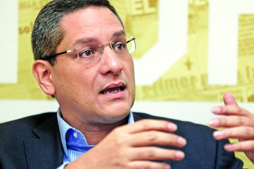El abogado pro familia ‘Paco’ Carreira estaría dejando por fuera al ex ministro Eduardo Quirós