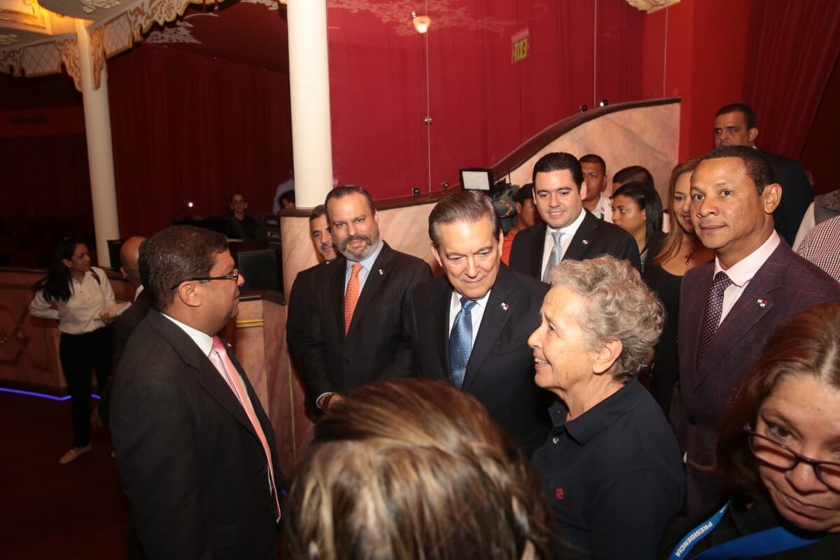 Teatro Nacional reabre sus puertas a la cultura