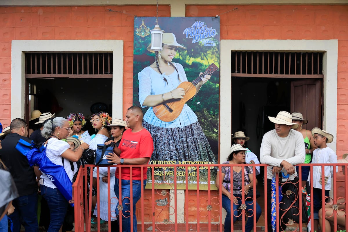 Festival de la Mejorana enfrenta recorte de fondos mientras busca proteger sus raíces