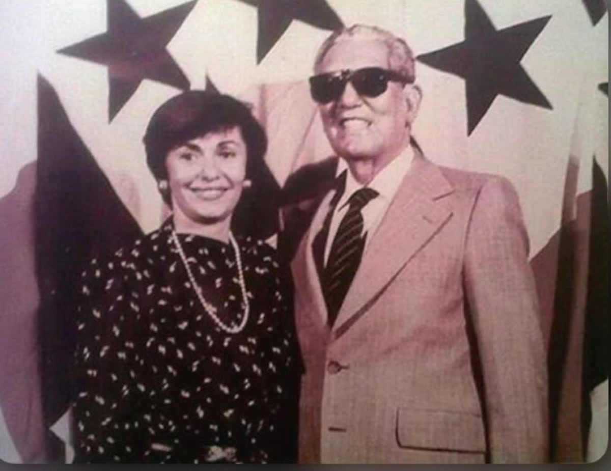 Se vuelve viral. Circula foto del recuerdo de la boda de la expresidenta Mireya Moscoso y el expresidente Arnulfo Arias, hace 50 años