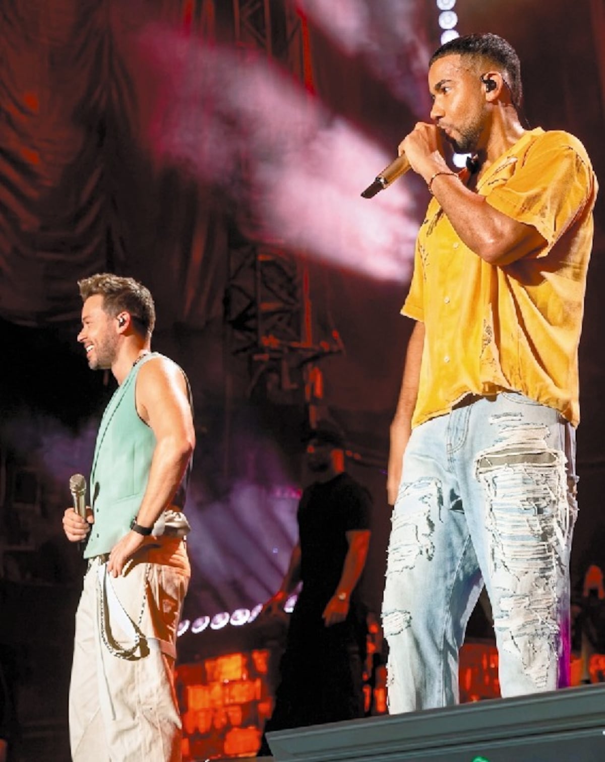 ¡BACHATA, ROMANCE Y MUCHO CALOR! Romeo Santos y Prince Royce pusieron a Panamá a bailar