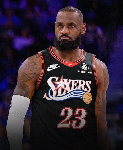 LeBron James sorprende y firma con los Sixers
