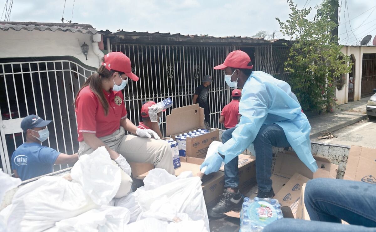 Mientras tenga covid-19, recibirá bolsas de comida en vez del vale digital