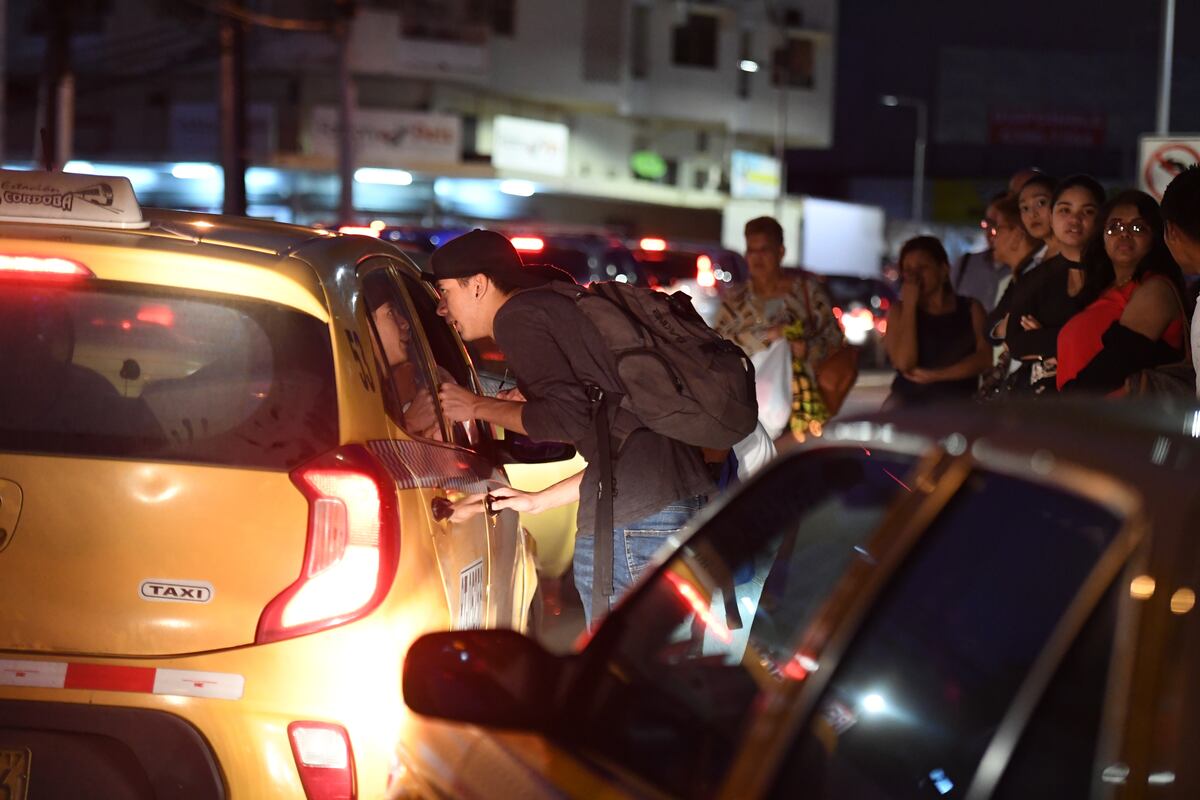 Taxista ladrón encañona y golpea a su pasajero para robarle camino a la Terminal de Albrook