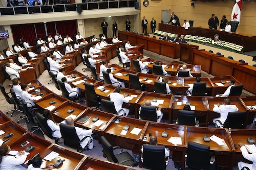 Con tres diputados ausentes se instala la Asamblea Nacional