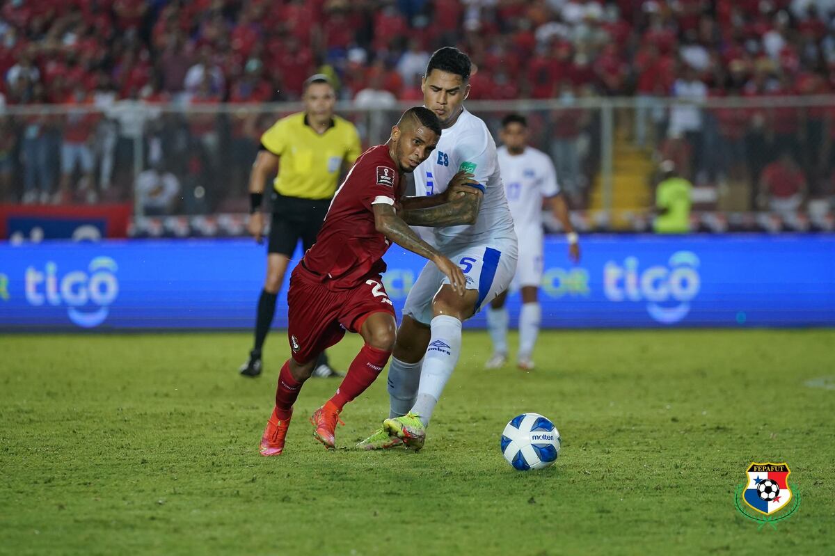 Olé, olé, olé, olé. Panamá remonta otra vez. Vence 2-1, pese a gol de El Salvador a los 12 segundos. Video