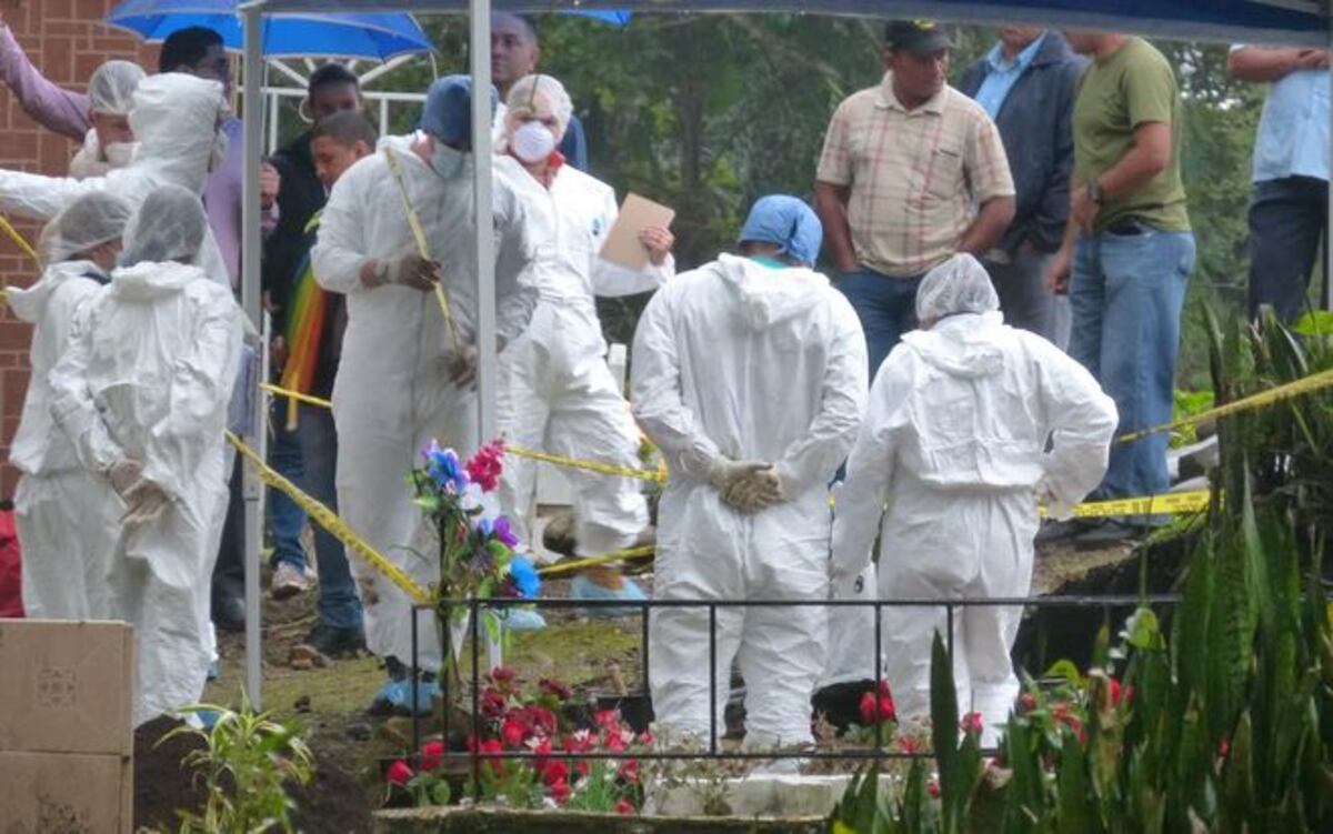 Seis niños lloran la muerte de su madre. Muere mujer que había sido hallada en un cementerio 