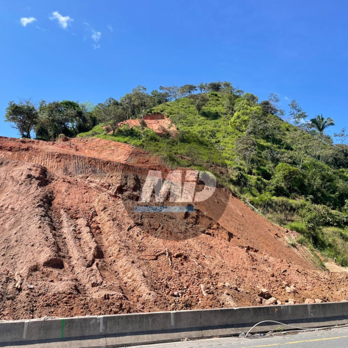 ¿Qué ha pasado con la carretera Panamericana a la altura de Tolé? Más millones, pero la tierra sigue bloqueando la vía