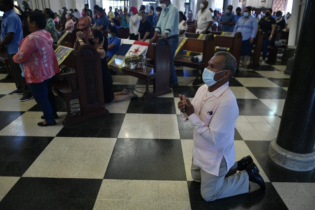 Impactante. Se esperan milagros. Réplica exacta de la casa de Don Bosco y  hueso del brazo con el que bendecía, impresionan a devotos en Panamá