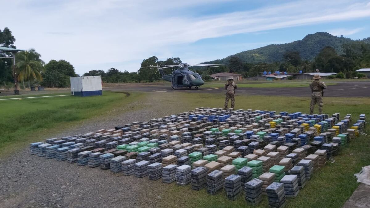 Aprehenden a cuatro colombianos en Bocas del Toro con mil 833 paquetes de droga