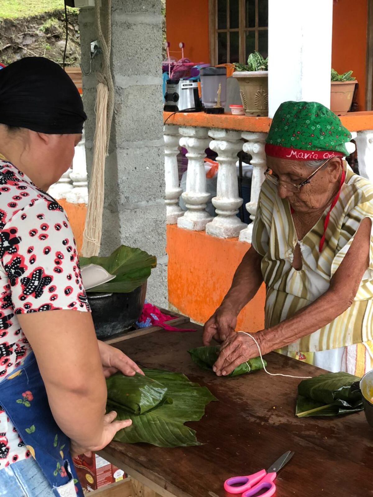 Todo un ejemplo. Abuelita de 88 años en Bayano está aprendiendo a leer y escribir