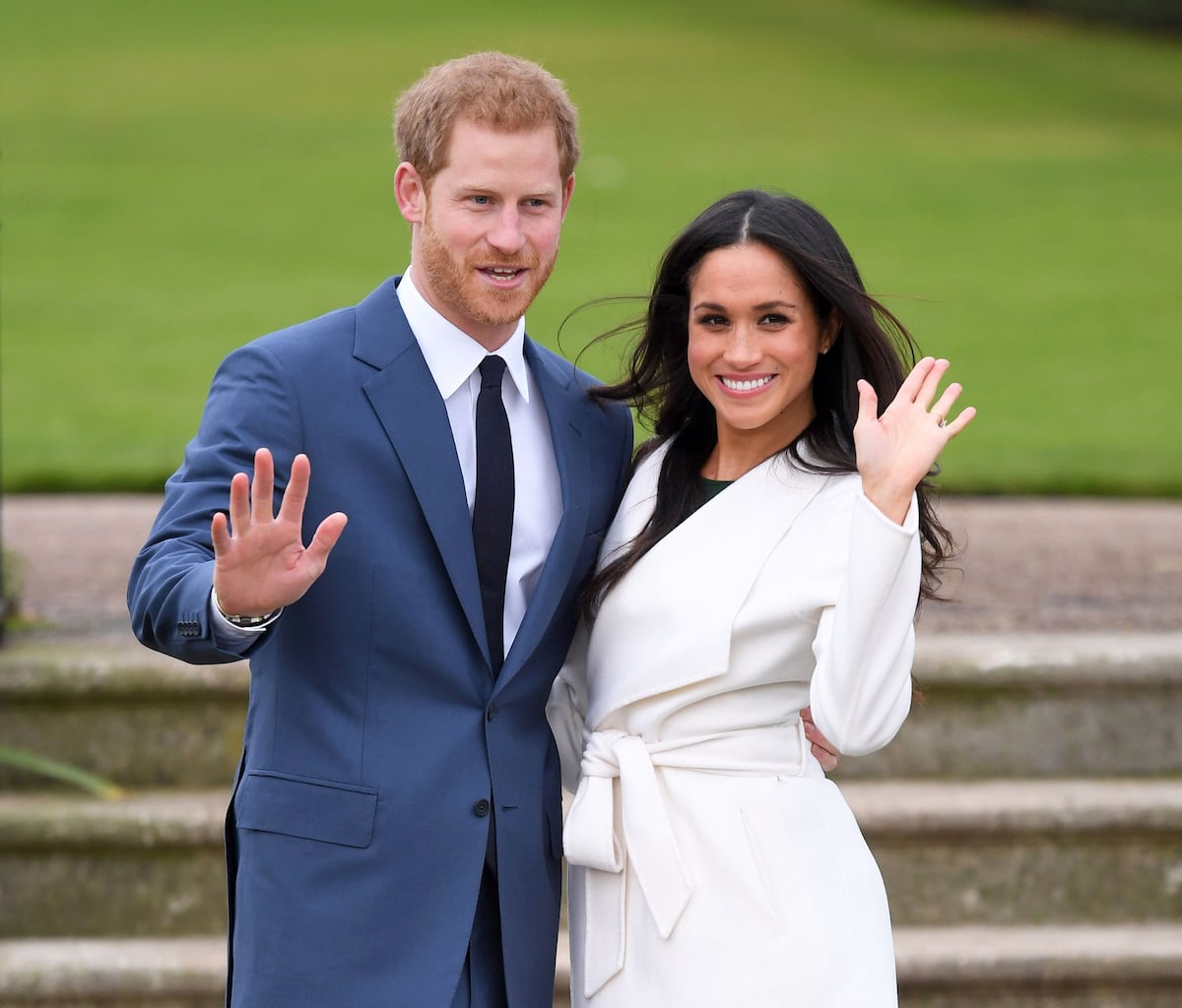 Se la pasa metido en la casa de la vecina tomando vino. Medios destacan la buena amistad entre el príncipe Harry y la cantante Adele