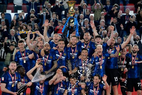El Inter conquista la Copa Italia once años después de su último trofeo
