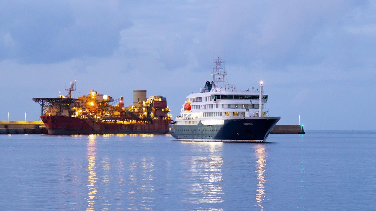 Evacúan en Tenerife al crucero MV Hondius tras brote de hantavirus