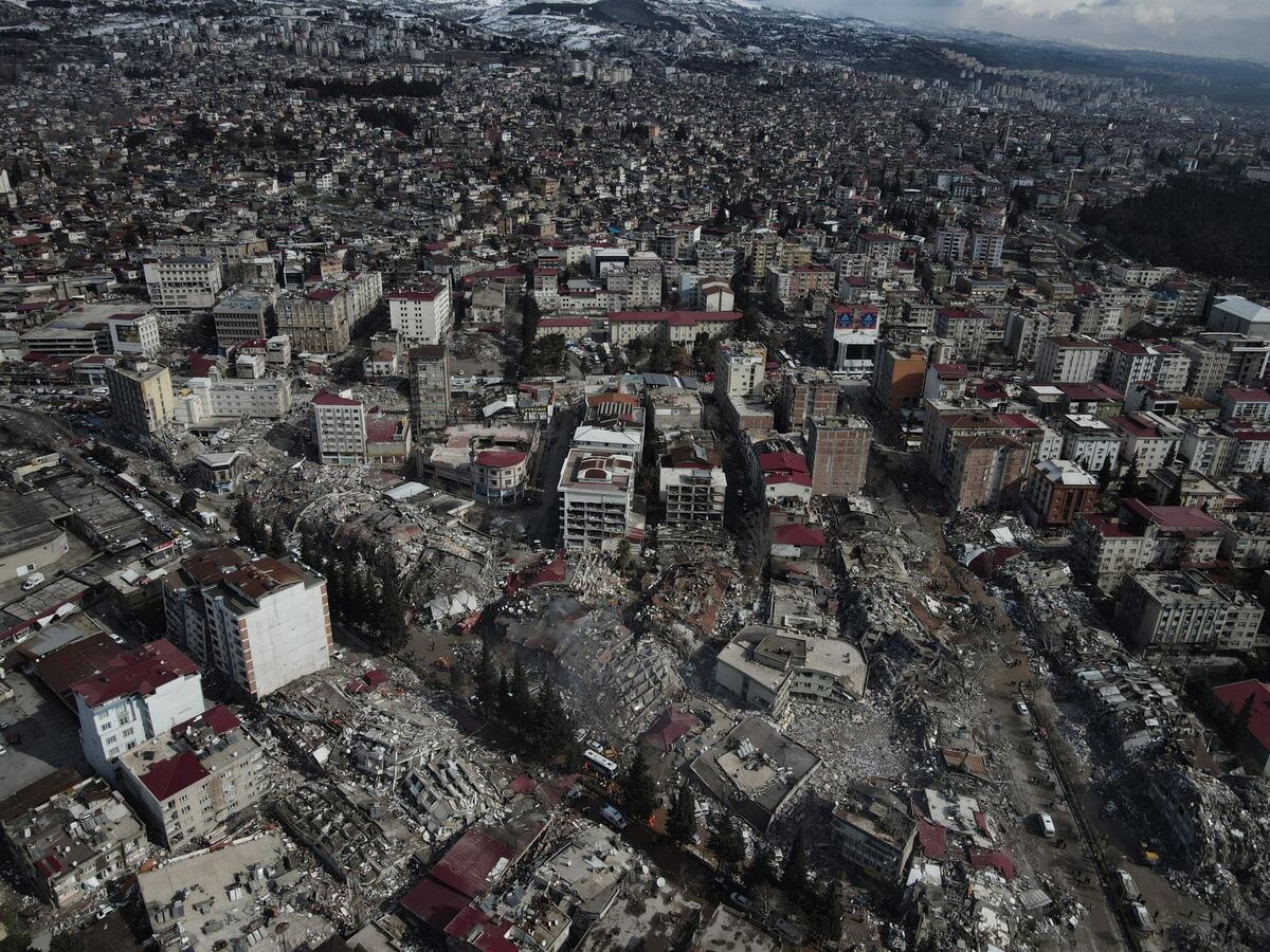 Terremoto de Turquía aceleró dos veces la gravedad de la Tierra