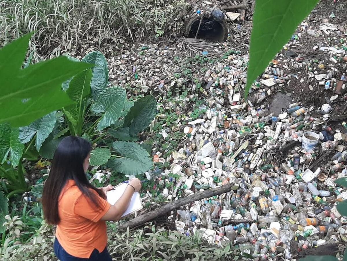 Familias que sufrieron afectaciones en Villa Cecilia de Pedregal reciben asistencia humanitaria