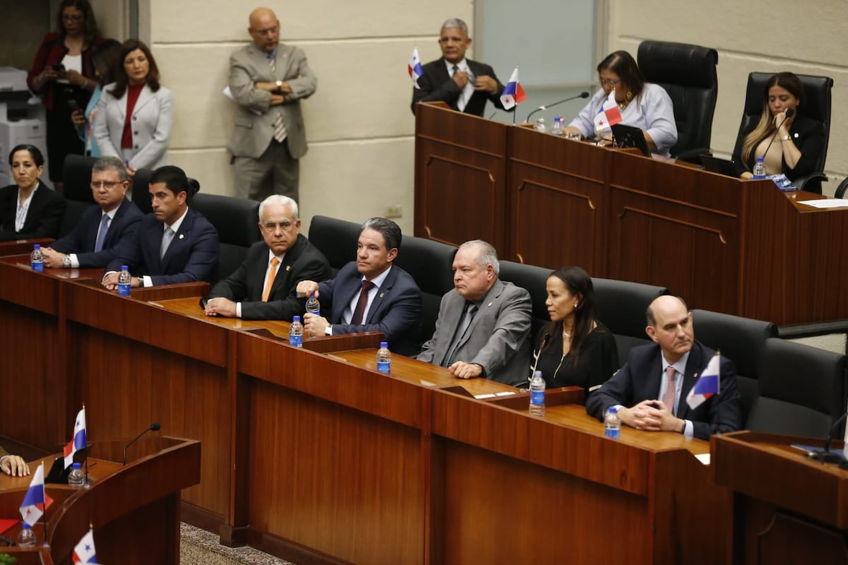 Ciudadanos exigen claridad sobre reformas a la CSS; diputados inician giras nacionales