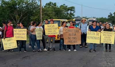 Cierran vía hacia Soná para exigir una carretera