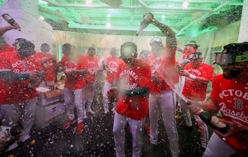 Medias Rojas de Boston clasifican a playoffs 2026 tras remontada histórica de 32-46 a 52-25