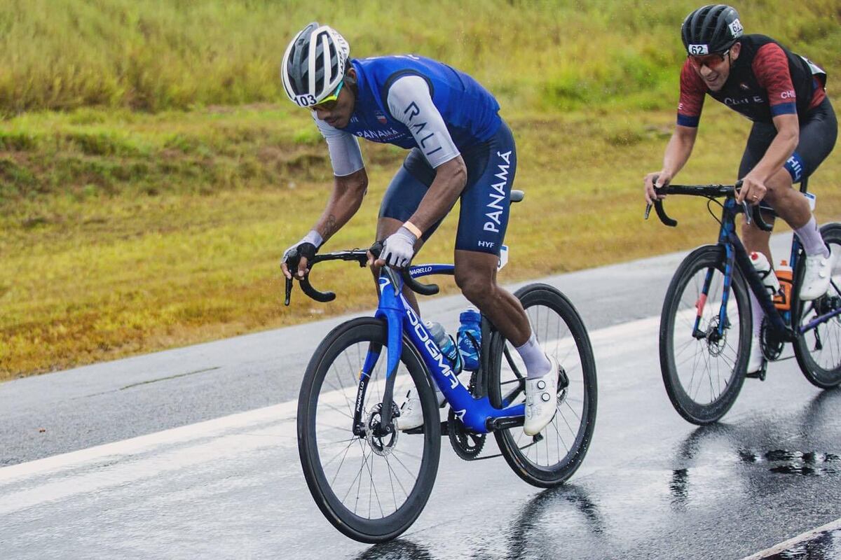 Ciclismo panameño destaca en la Vuelta San Carlos con tres ciclistas en el top 10 