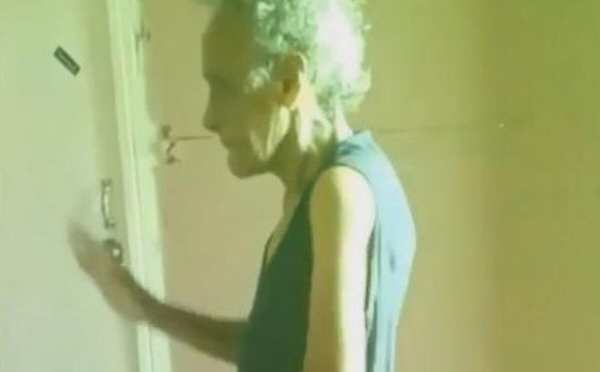 ¡AY, POR DIOS! Abuelita hizo #larusachallenge,baila,mete piquete al paso La Rusa