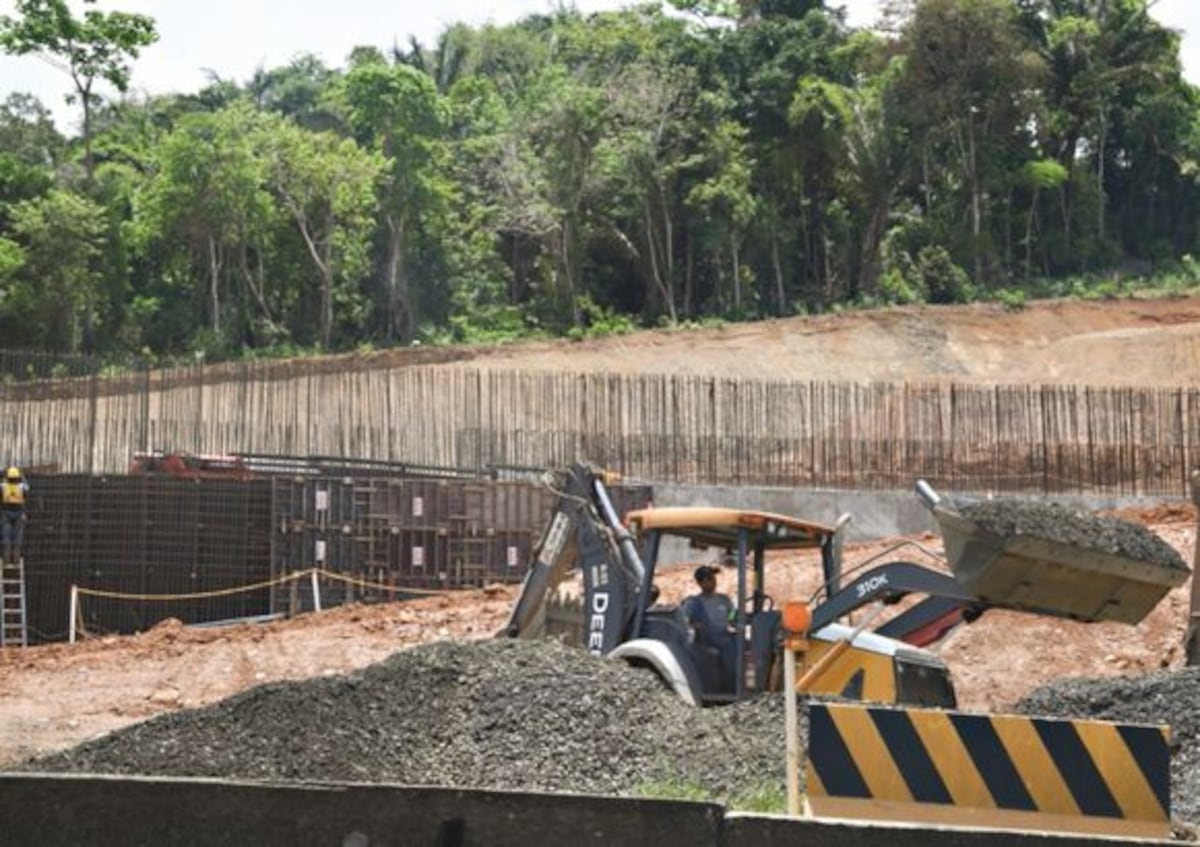 Anuncian cierre total de la Panamericana a la altura de Arraiján. Precaución