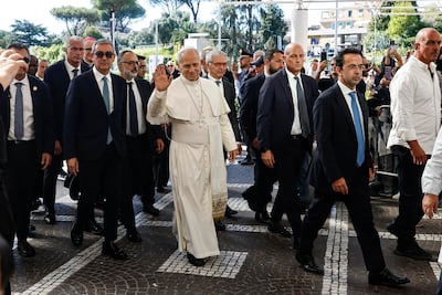 ¡Buenas noticias desde el Vaticano! Papa León XIV fue operado con éxito