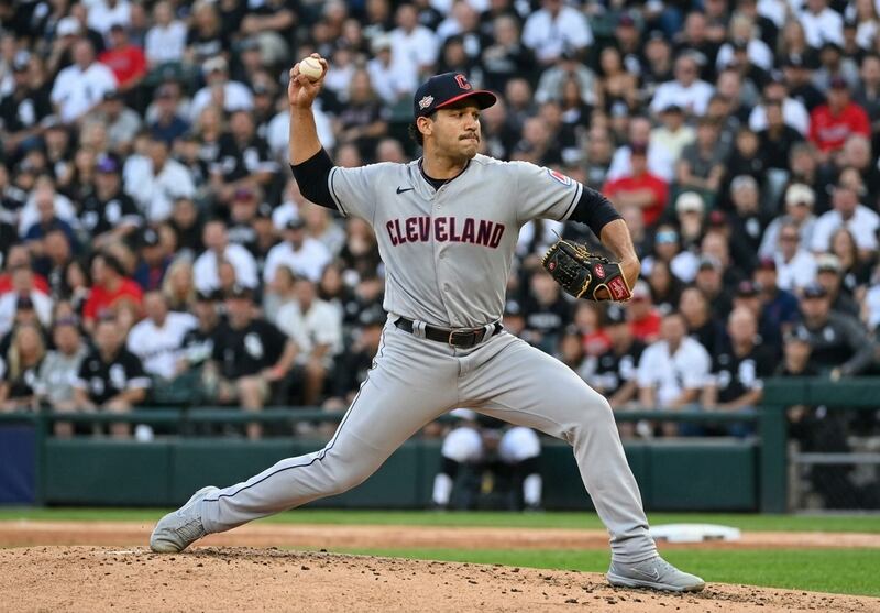 ¡Imparable en la lomita! Daniel Espino brilla con Cleveland y disfruta su primera postemporada