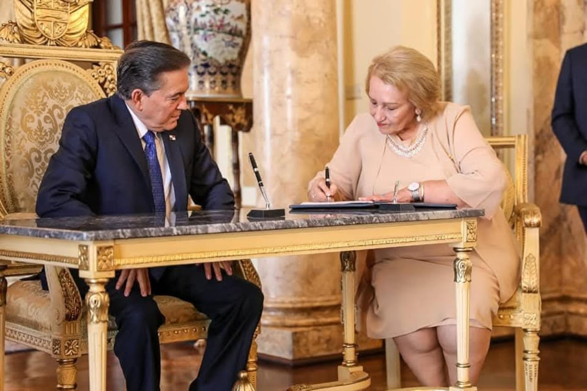 🚨 ÚLTIMA HORA. TIEMBLA CHIRIQUÍ: ETELVINA MEDIANERO DE BONAGAS RENUNCIA A LA RECTORÍA DE LA UNACHI, ¿CEDIÓ A LA PRESIÓN?