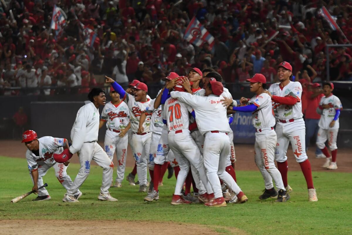 Coclé completa la remontada más épica de la historia del Béisbol Juvenil